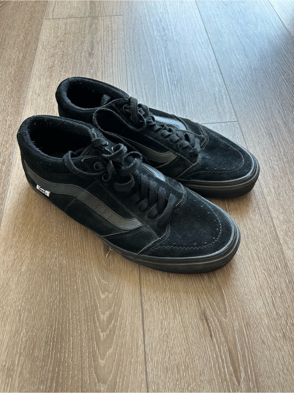 Vans Old Skool Low-Top Sneakers in Black